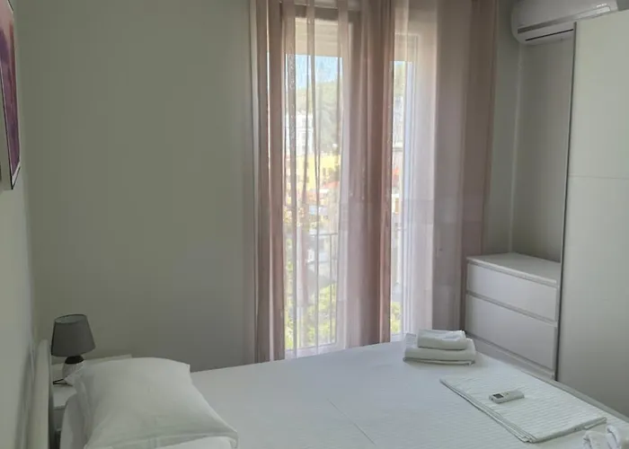 Merville Apartment 5